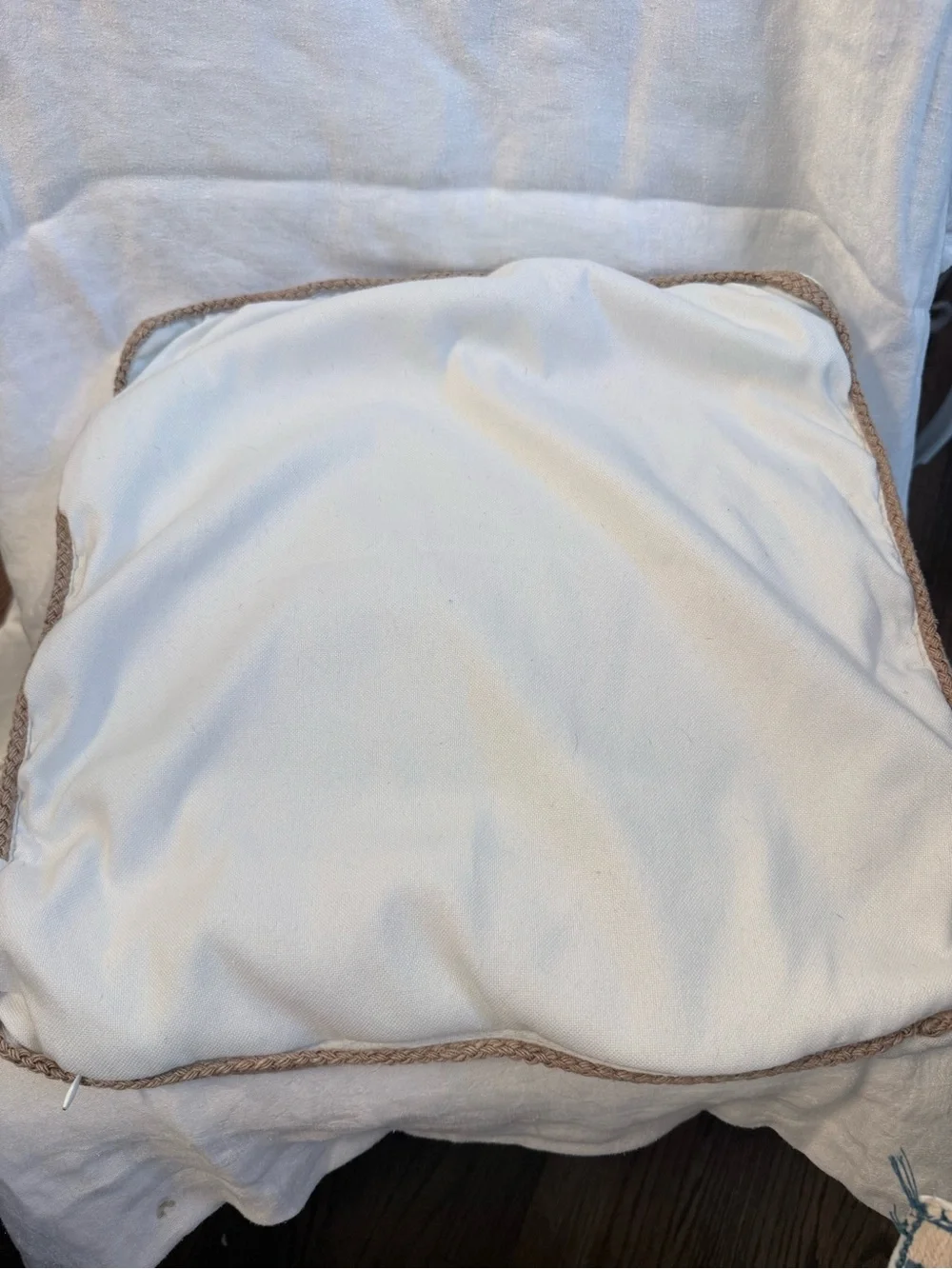 N/A decorative throw